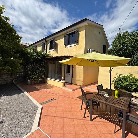Apartment Ela, Kostrena Rijeka Eksteriør billede