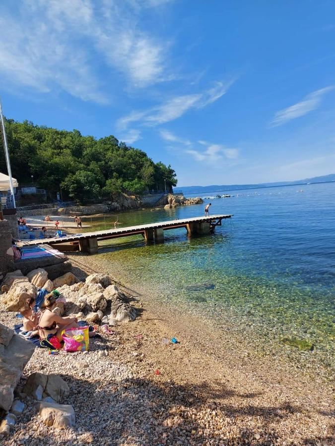 Apartment Ela, Kostrena Rijeka Eksteriør billede