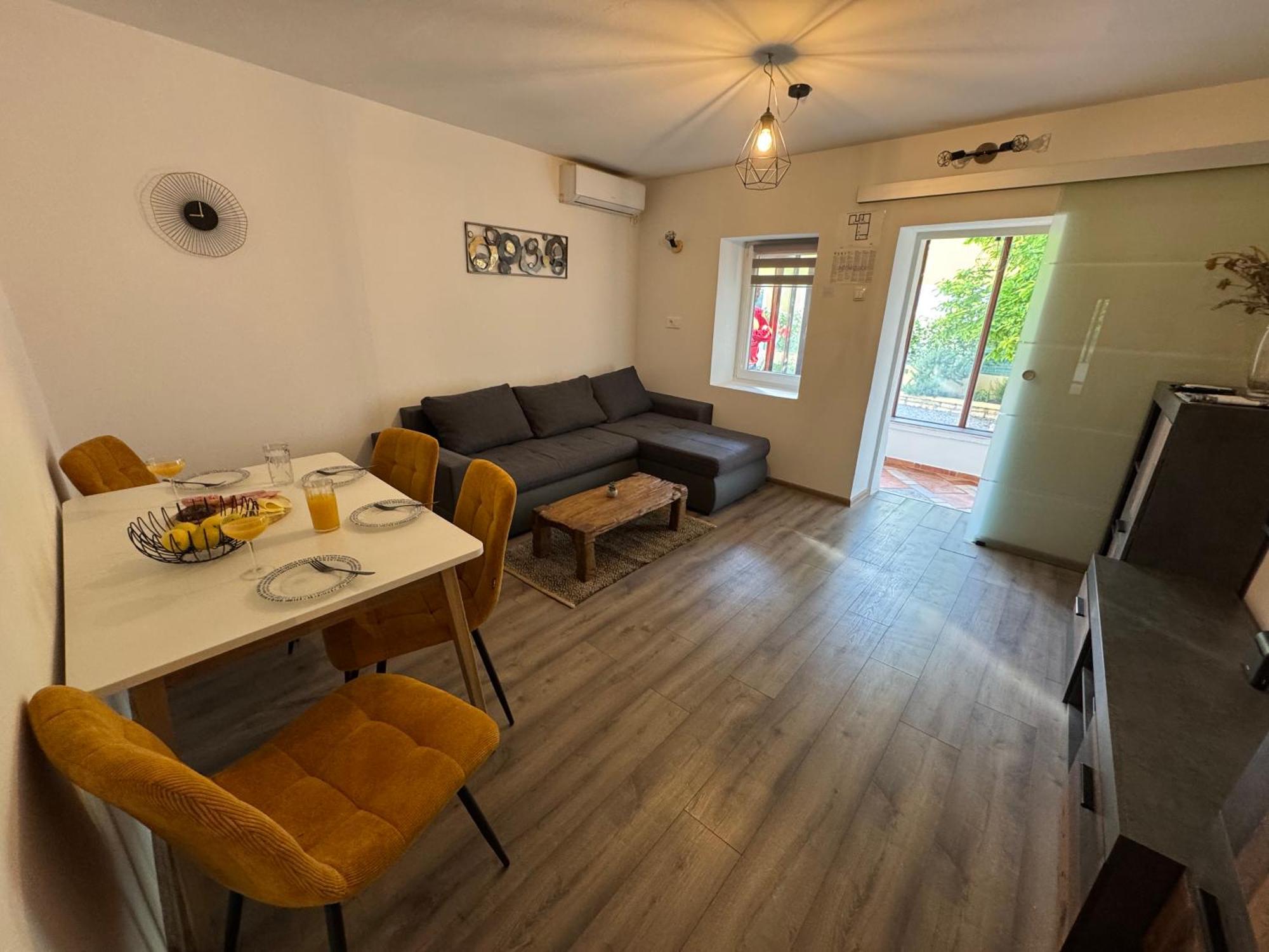 Apartment Ela, Kostrena Rijeka Eksteriør billede